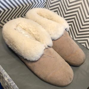 Old Friend Pure Sheepskin unisex slippers size 12